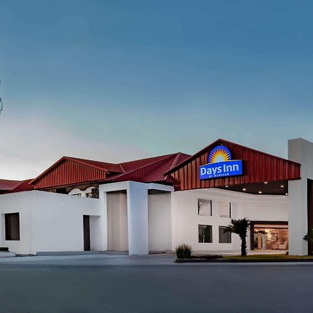 Days Inn By Wyndham Piedras Negras Exterior photo