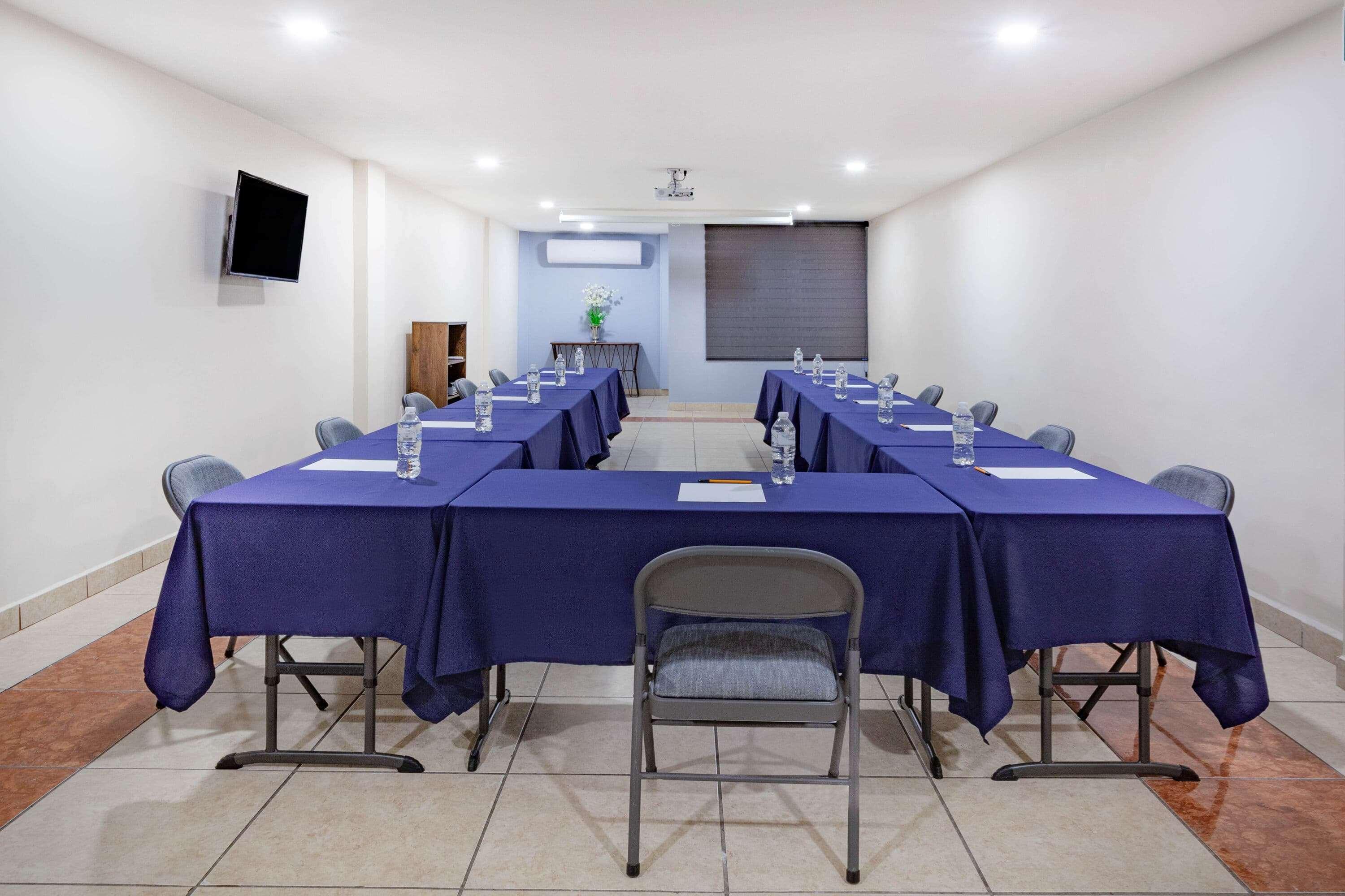 Days Inn By Wyndham Piedras Negras Exterior photo