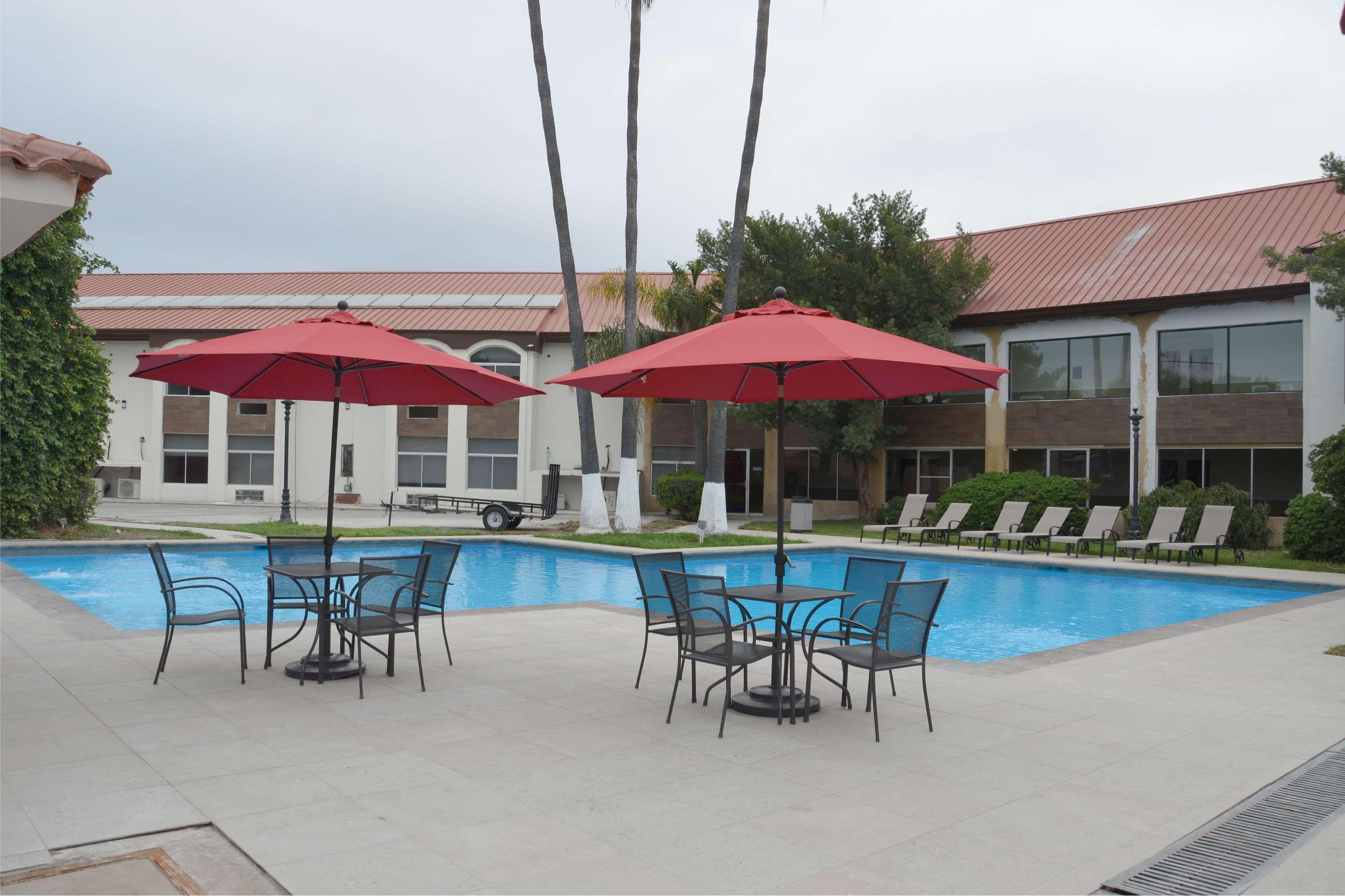 Days Inn By Wyndham Piedras Negras Exterior photo
