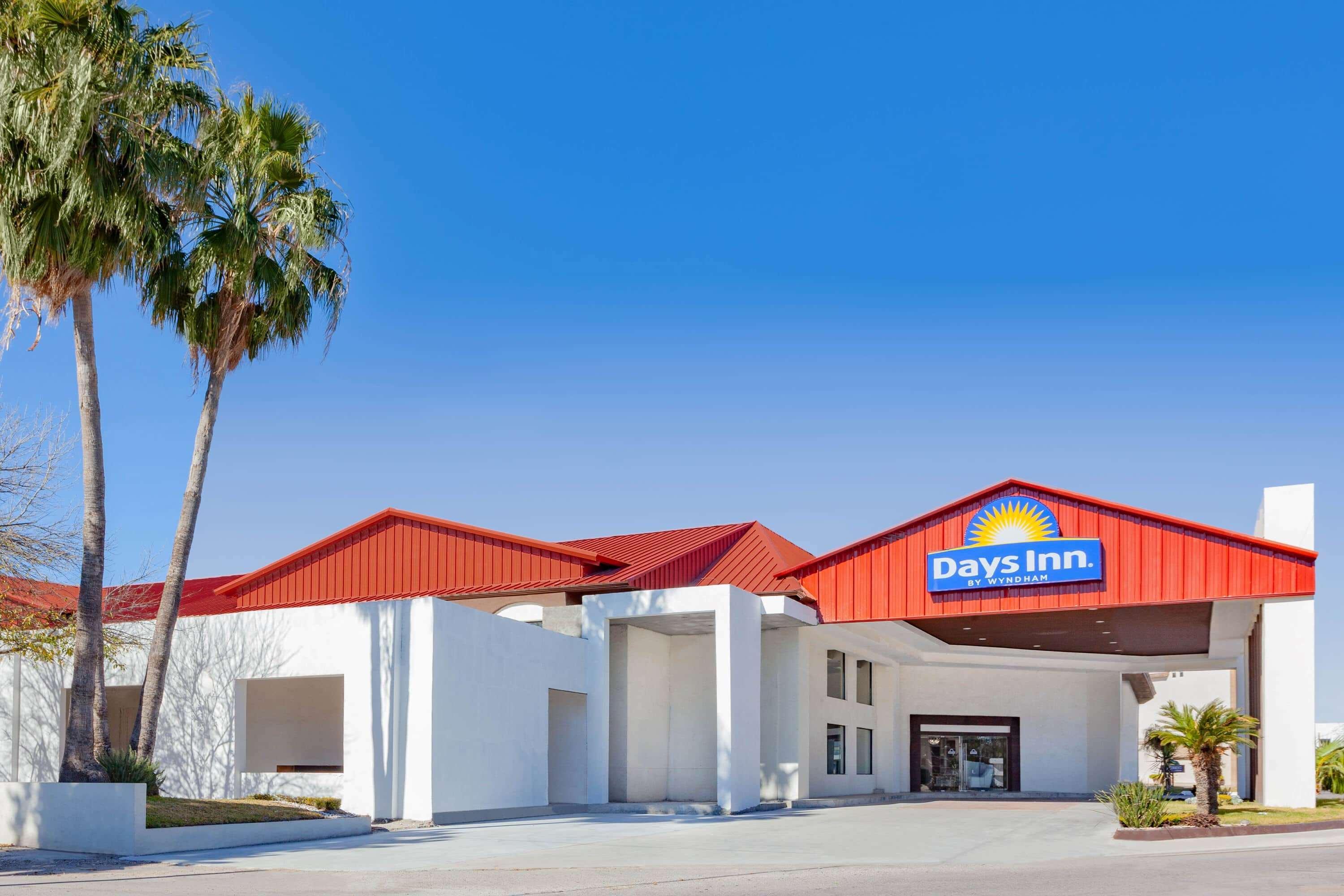 Days Inn By Wyndham Piedras Negras Exterior photo